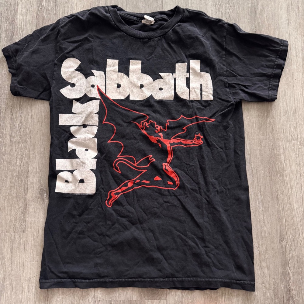 Y2K Black Sabbath Henry Logo Graphic T-Shirt Mens Small Black Rock Band Tee